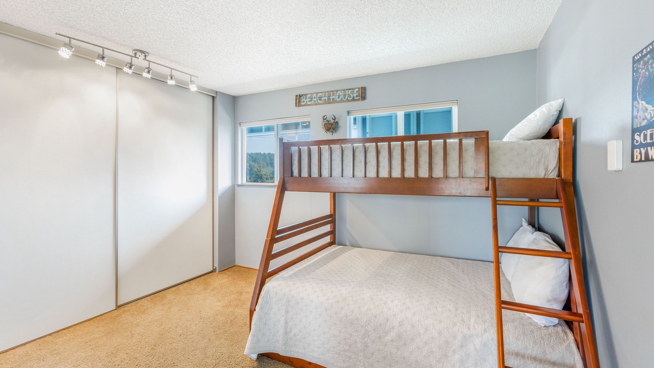 Photo of Bedroom in Moclips