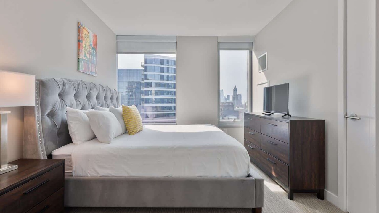 Photo of Bedroom in Seaport District