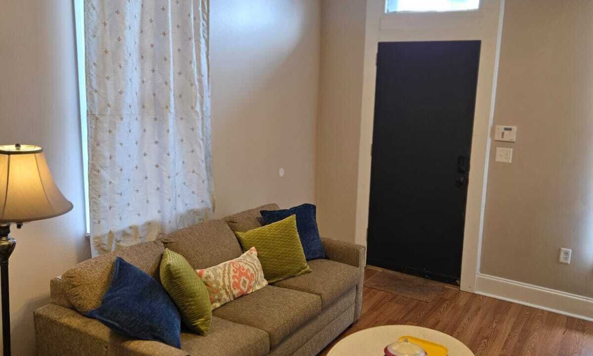 Photo of Livingroom in Tulane - Gravier