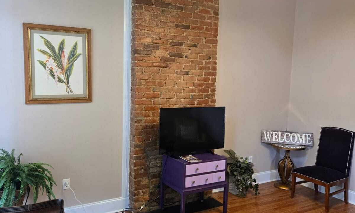 Photo of Livingroom in Tulane - Gravier