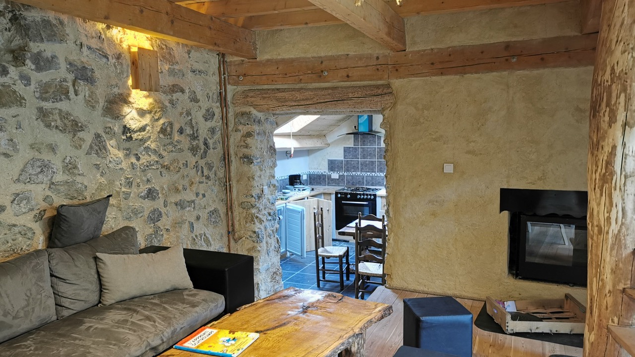 Photo of Livingroom in Barles