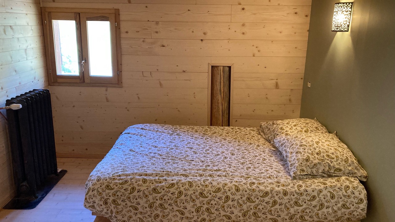 Photo of Bedroom in Barles