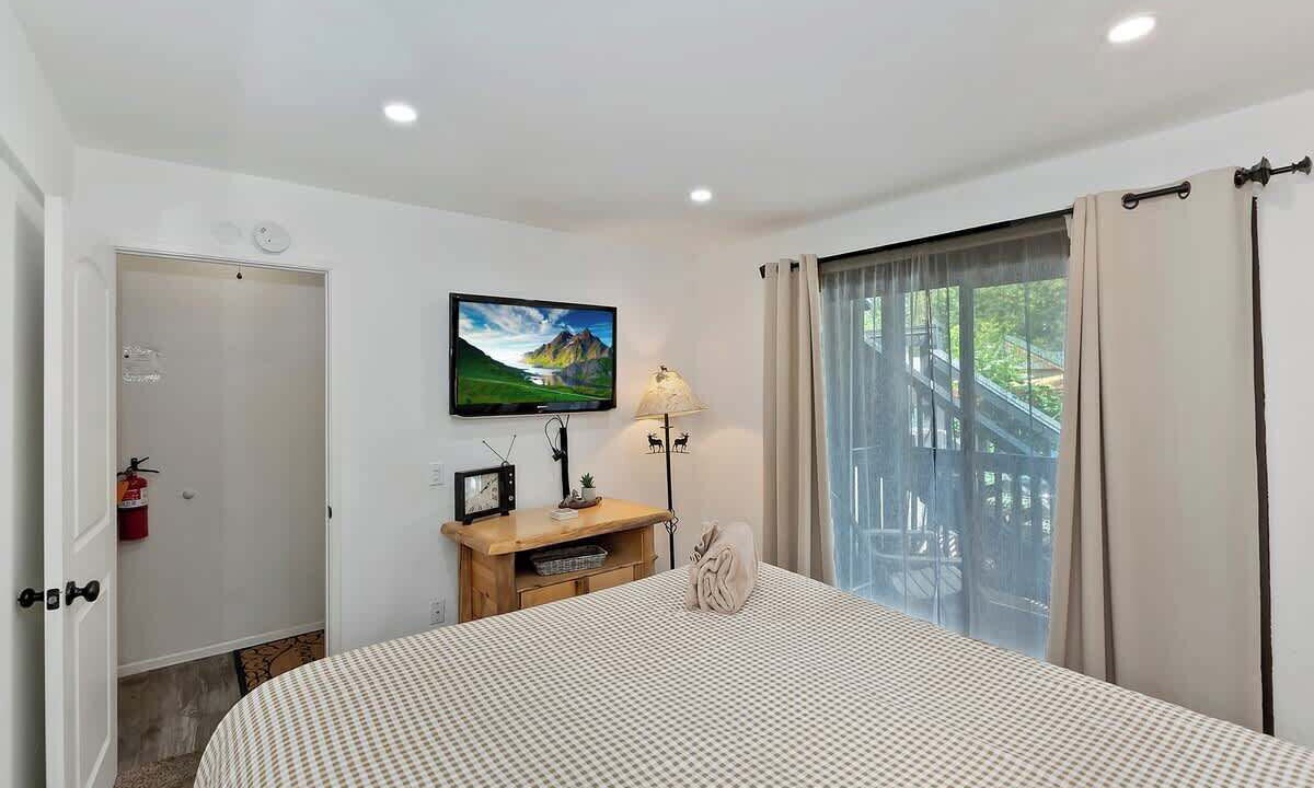 Photo of Bedroom in Boulder Bay
