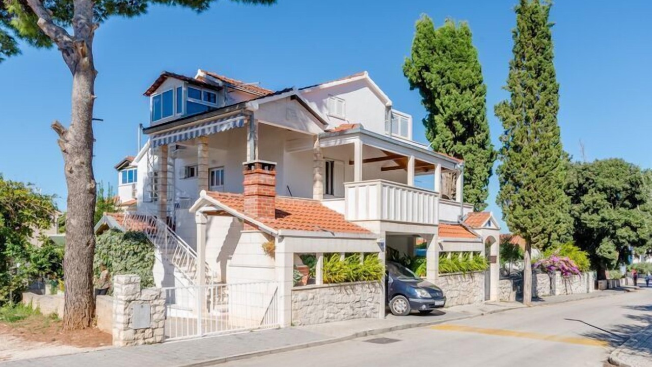 Photo of Outdoor in Mirce