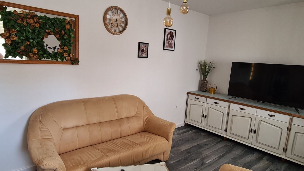 Photo of Livingroom in Pile