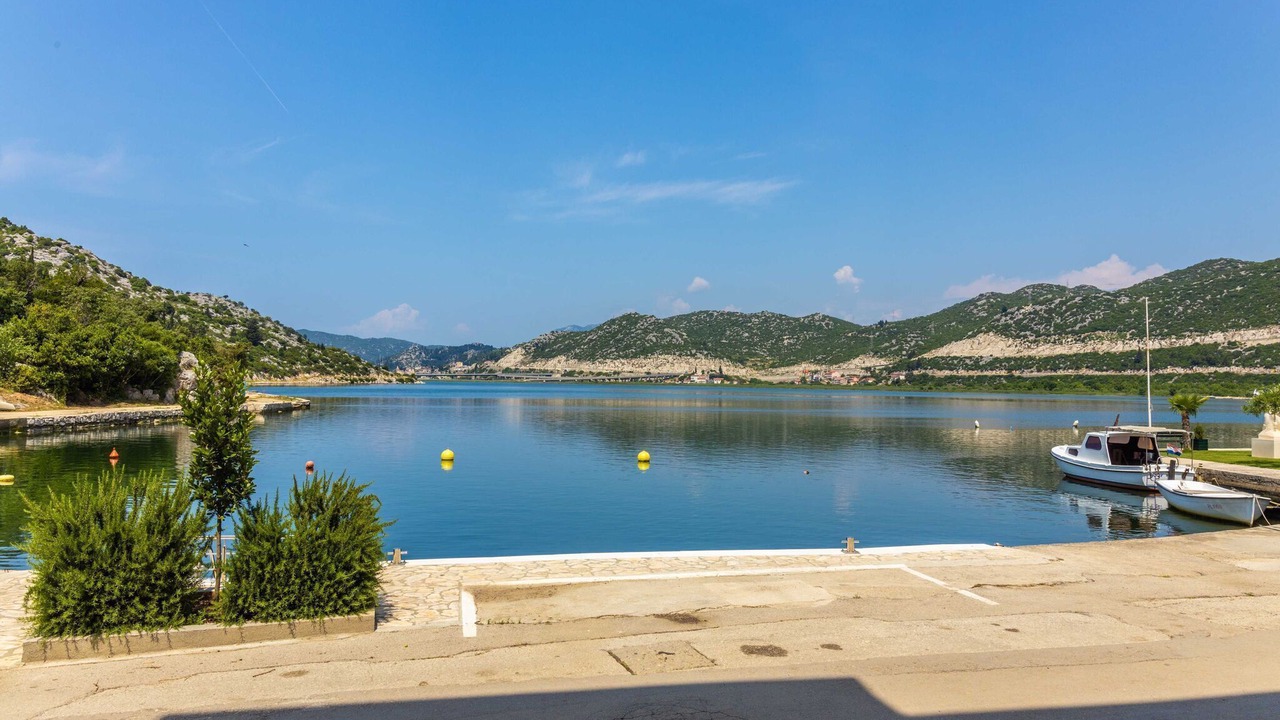 Photo of Others in Ploce