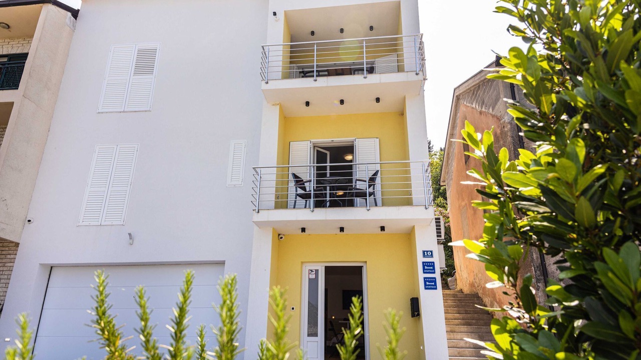 Photo of Others in Ploce