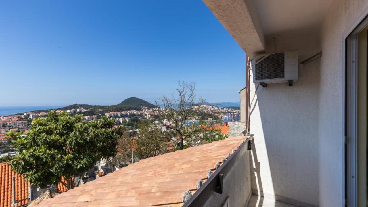 Photo of Patio Balcony in Gornji Kono