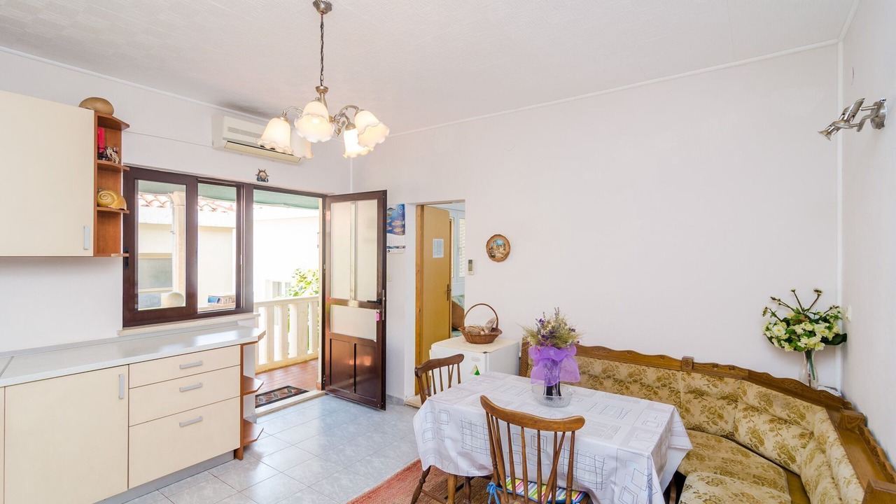 Photo of Livingroom in Molunat
