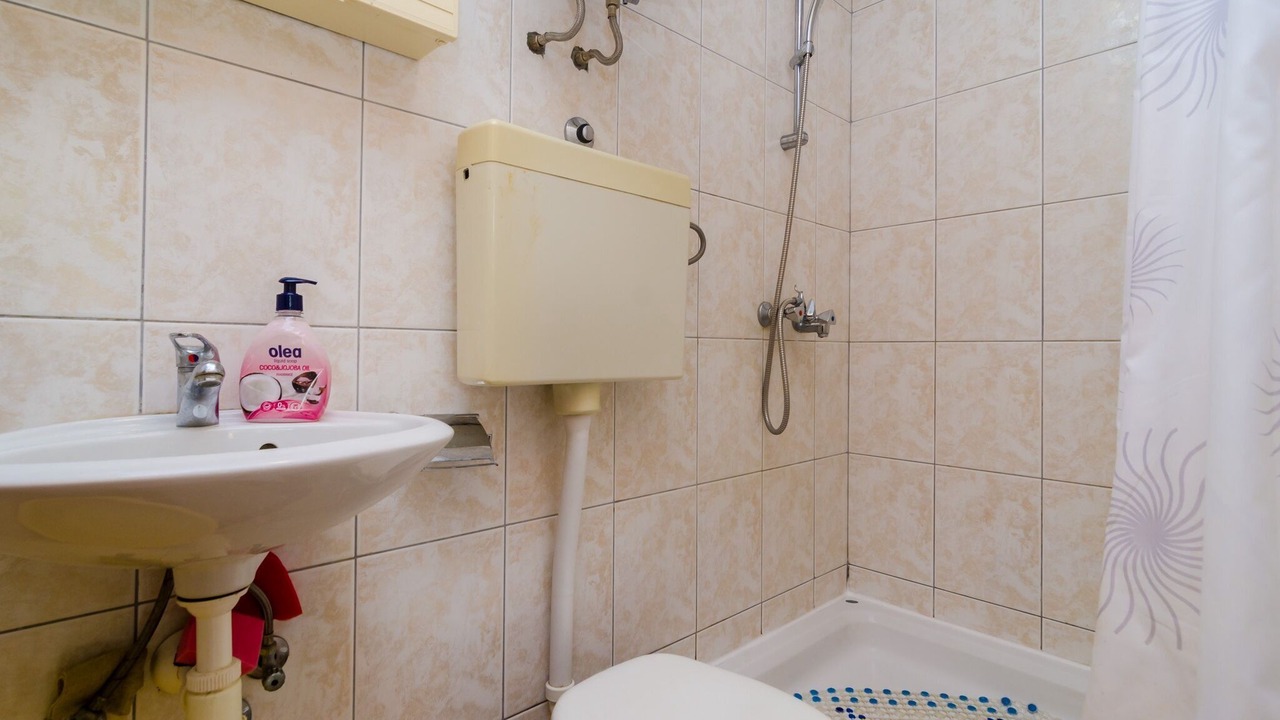 Photo of Bathroom in Molunat
