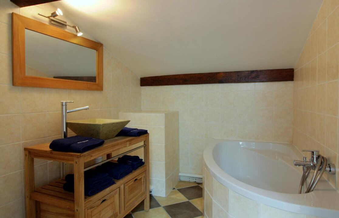 Photo of Bathroom in Noaillan