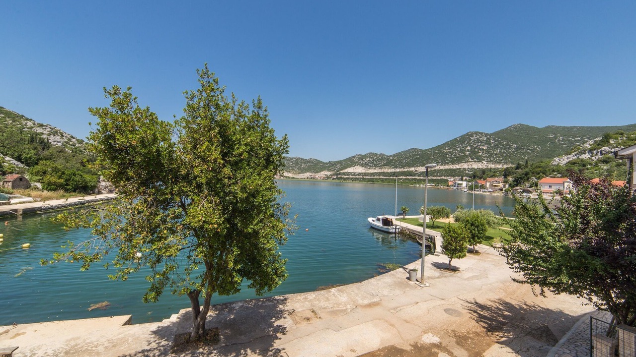 Photo of Others in Ploce