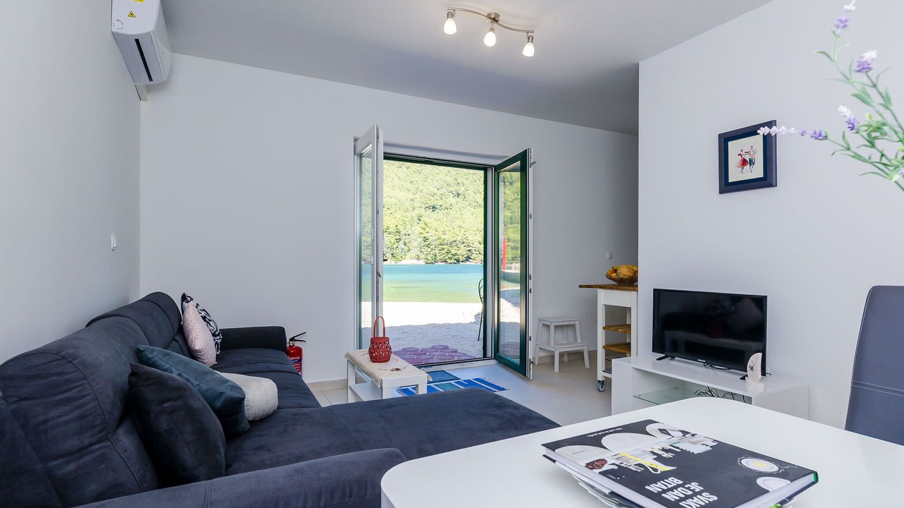 Photo of Livingroom in Broce