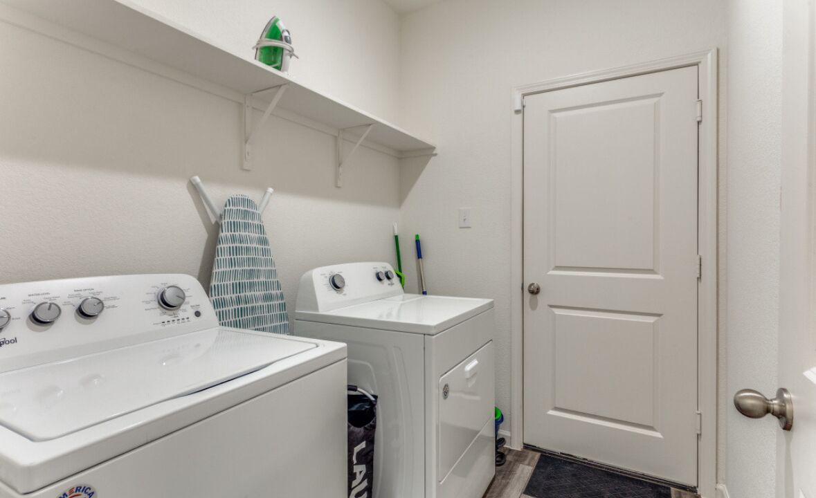 Photo of Bedroom in Crowley