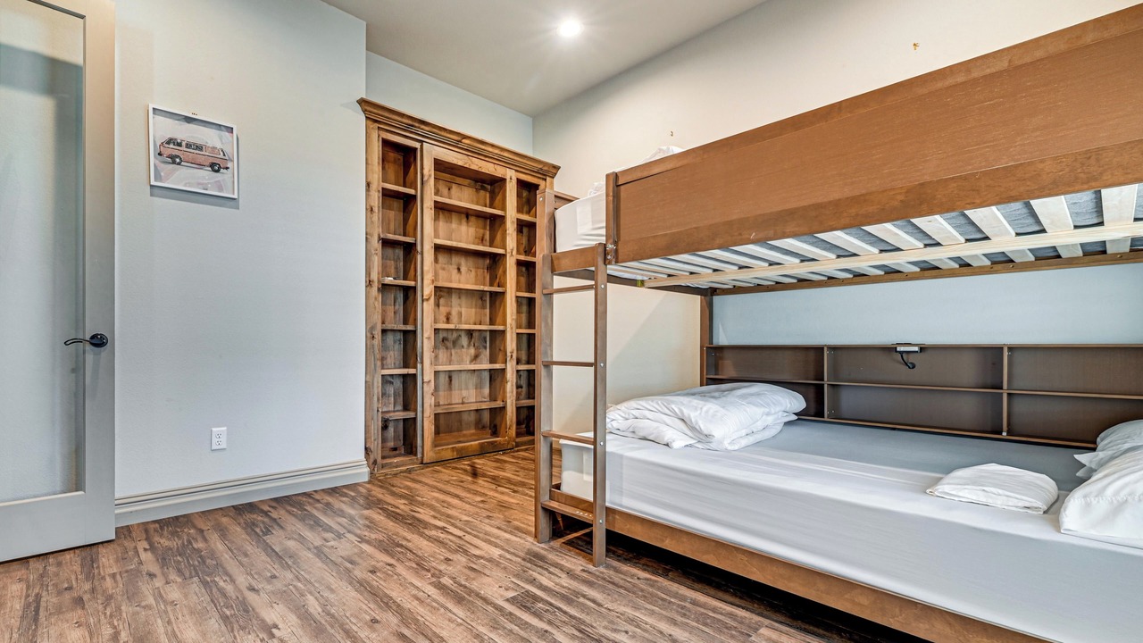 Photo of Bedroom in Rosston