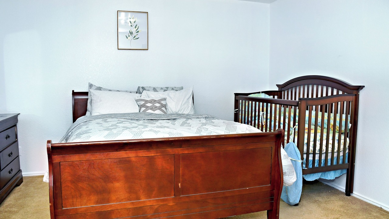Photo of Bedroom in Southeast Arlington