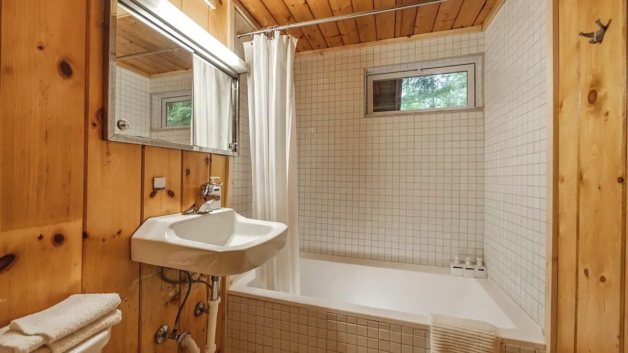 Photo of Bathroom in Jay