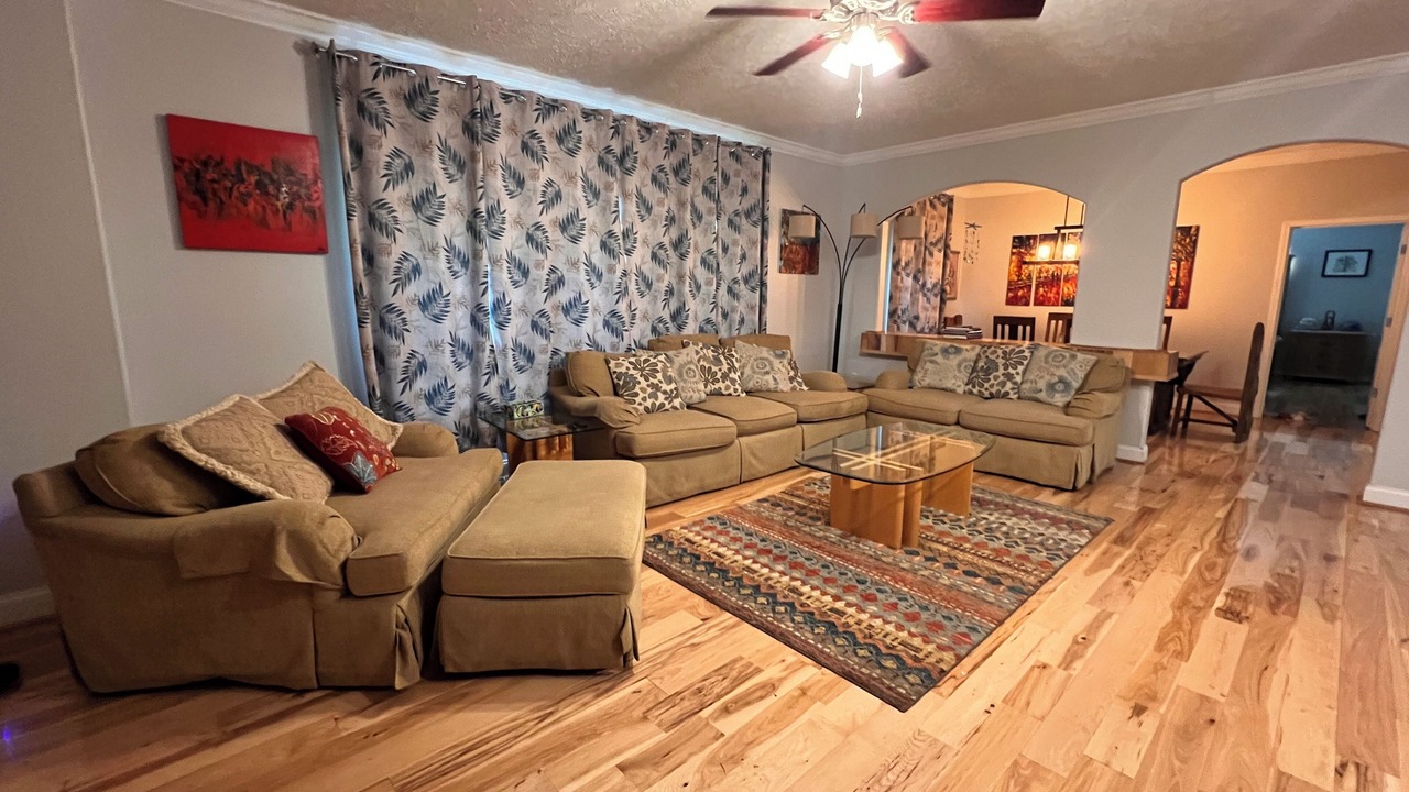 Photo of Livingroom in Tyler