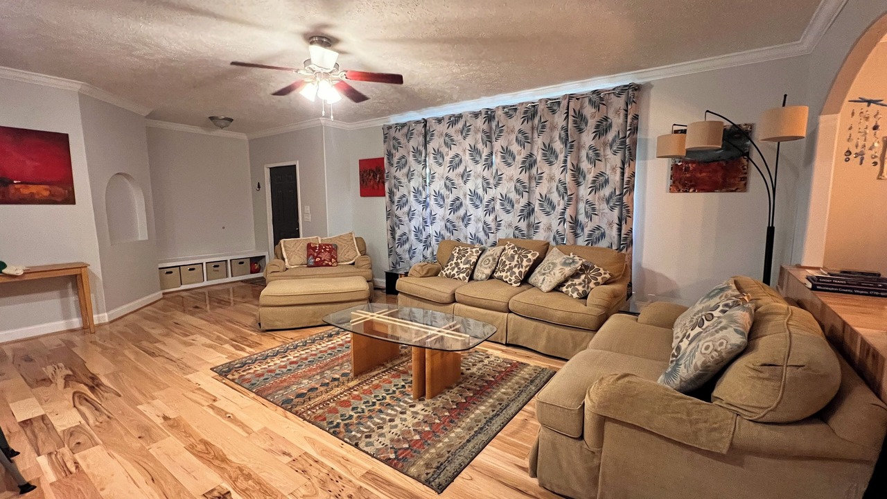 Photo of Livingroom in Tyler