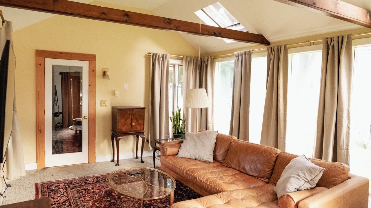 Photo of Livingroom in Pittsfield