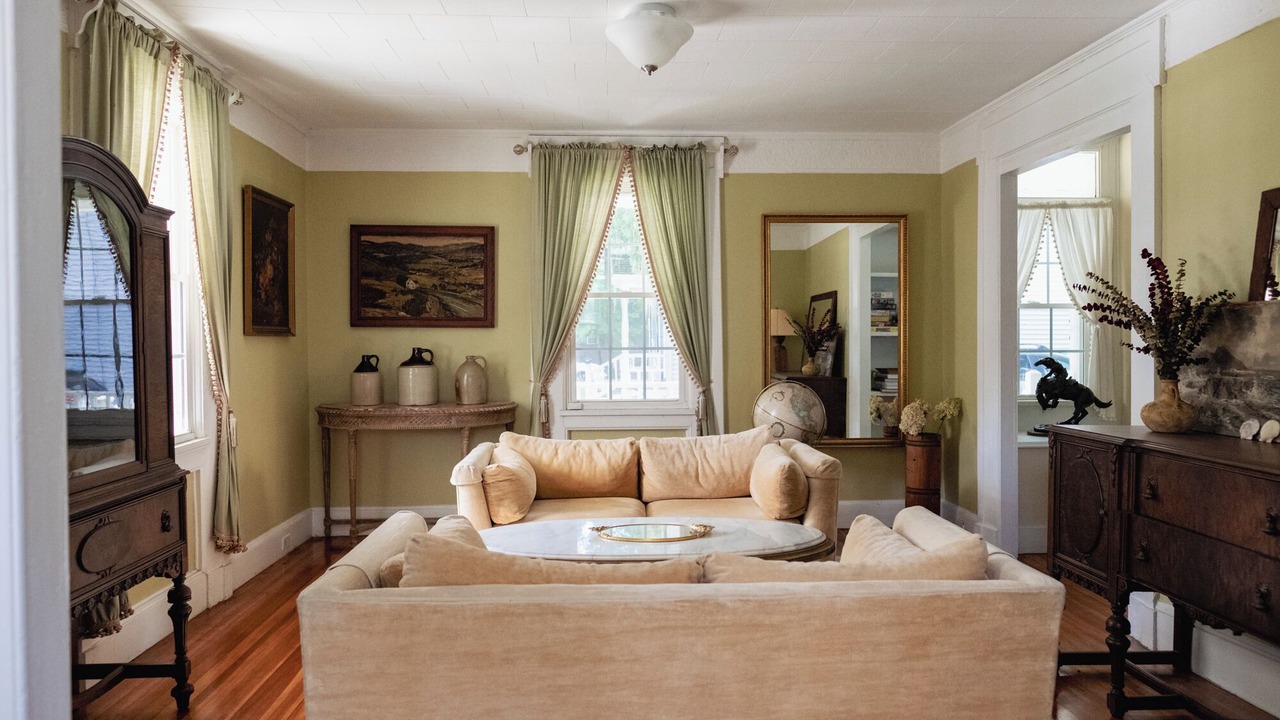 Photo of Livingroom in Pittsfield
