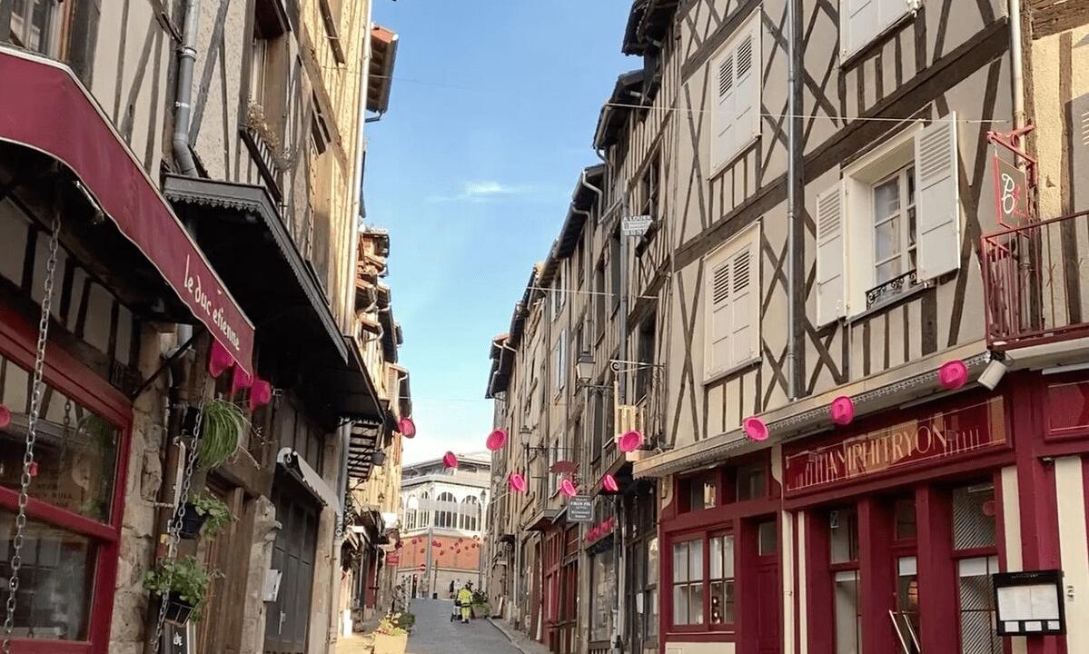 Photo of Bedroom in Saint-Junien