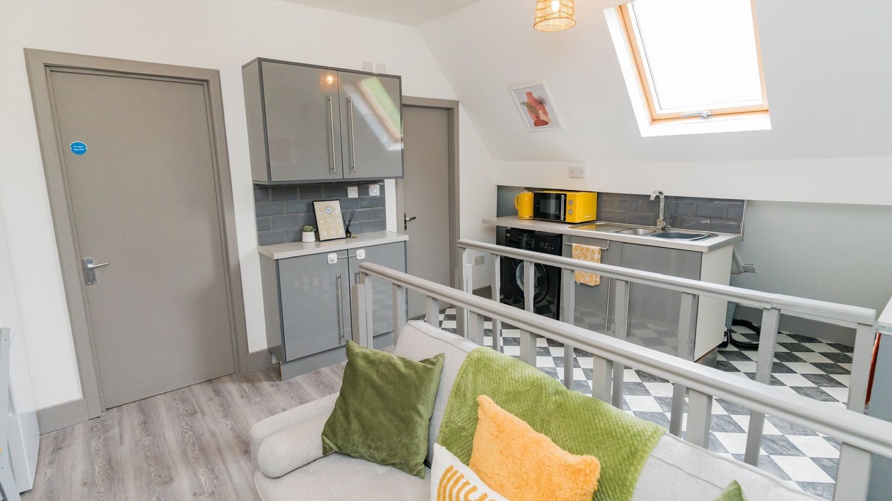 Photo of Livingroom in Sheldon