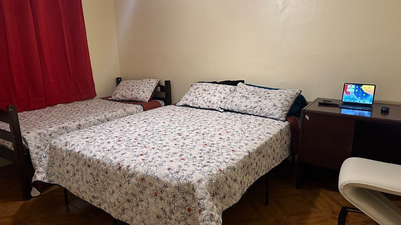 Photo of Bedroom in Ludlam