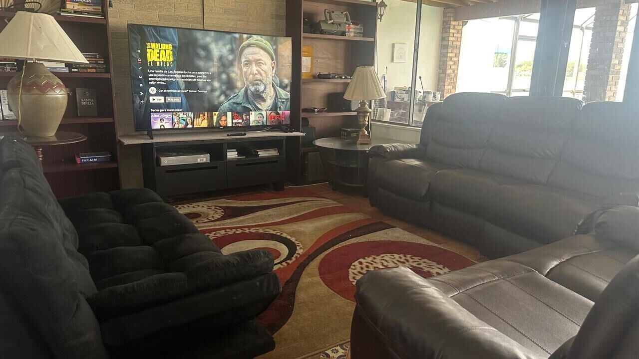 Photo of Livingroom in Ludlam
