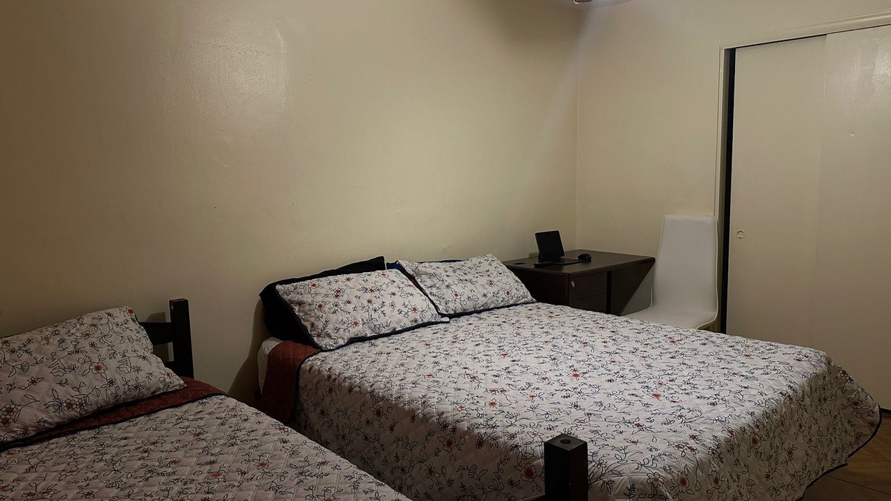 Photo of Bedroom in Ludlam