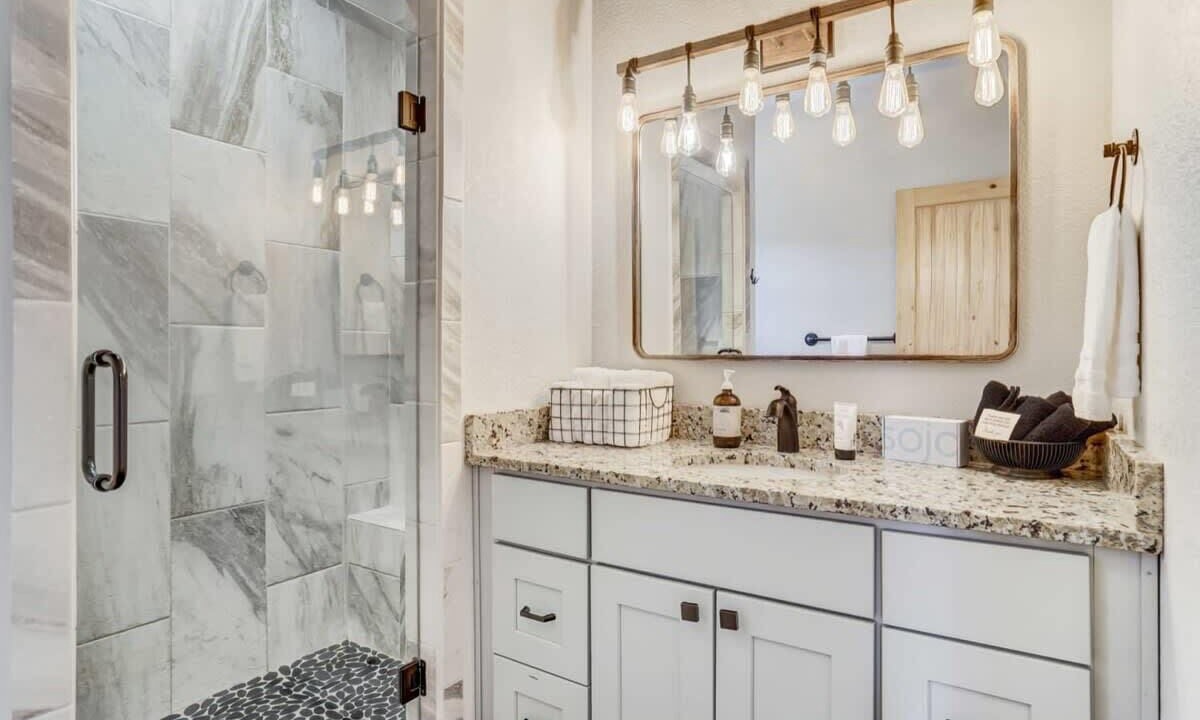 Photo of Bathroom in Rainbow Valley