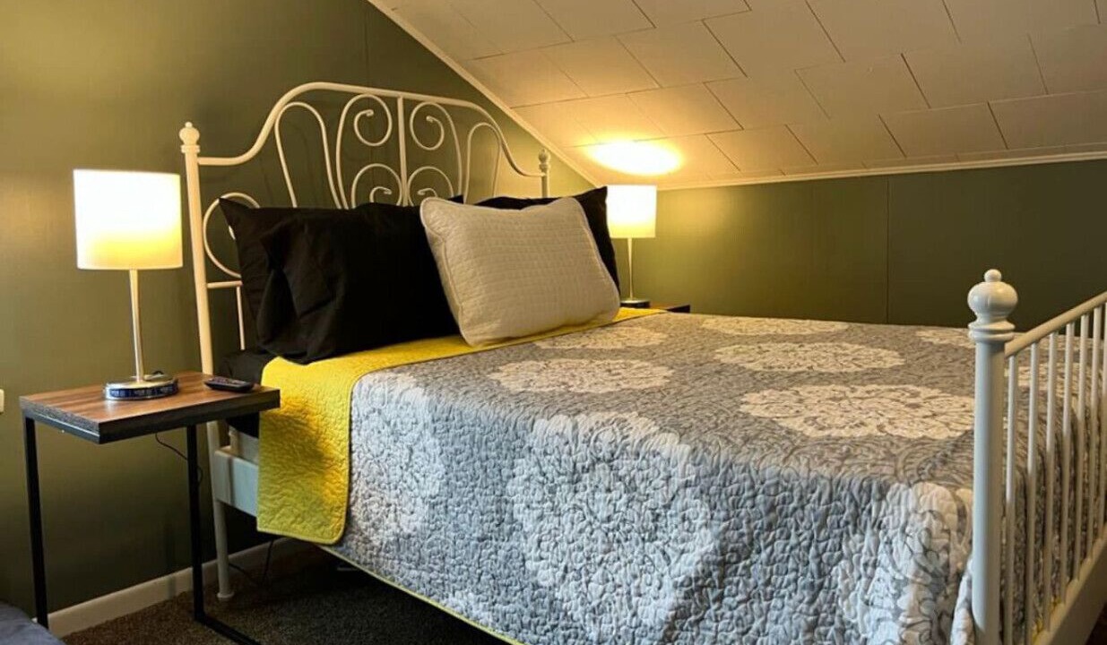 Photo of Bedroom in Oswego