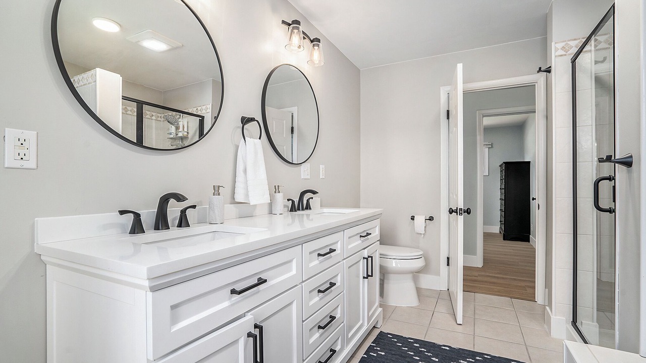 Photo of Bathroom in Allegan