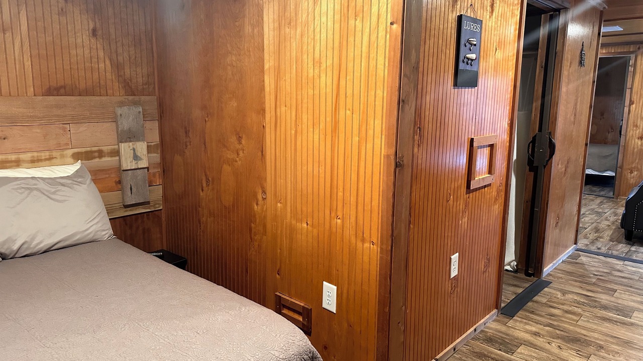Photo of Bedroom in Lake Village