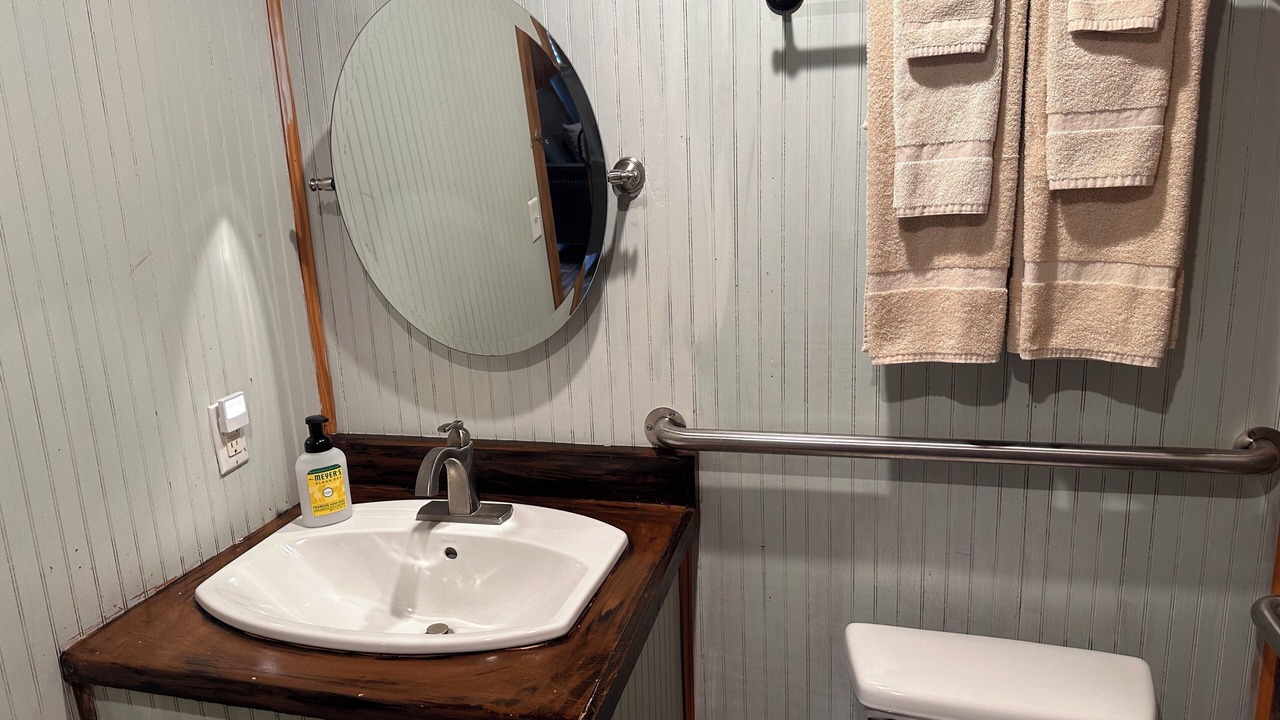 Photo of Bathroom in Lake Village