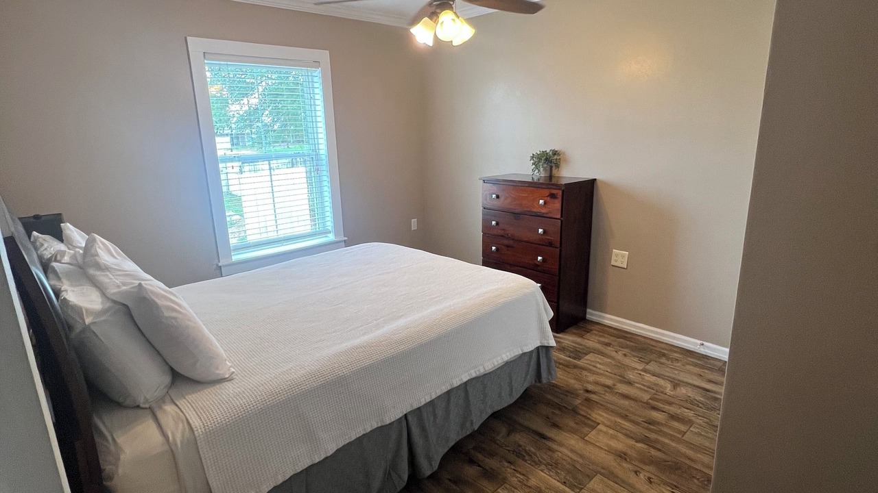Photo of Bedroom in Lake Village