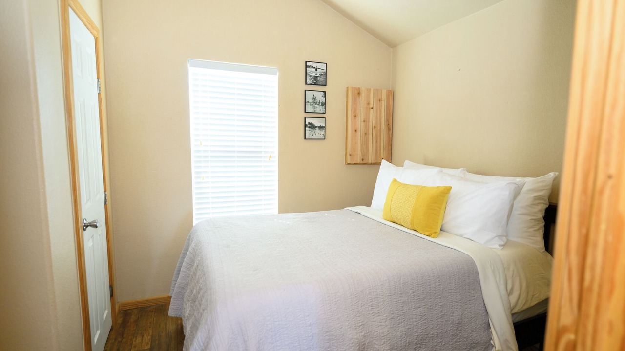 Photo of Bedroom in Lake Village