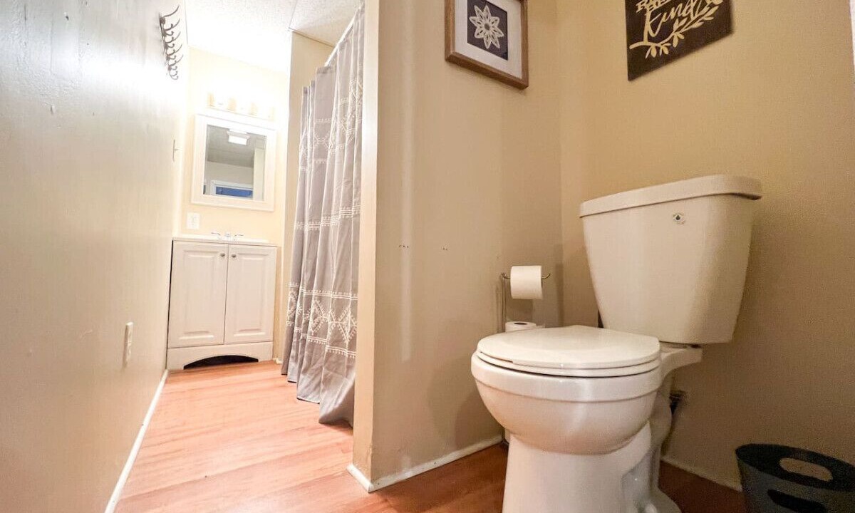 Photo of Bathroom in Jeannette