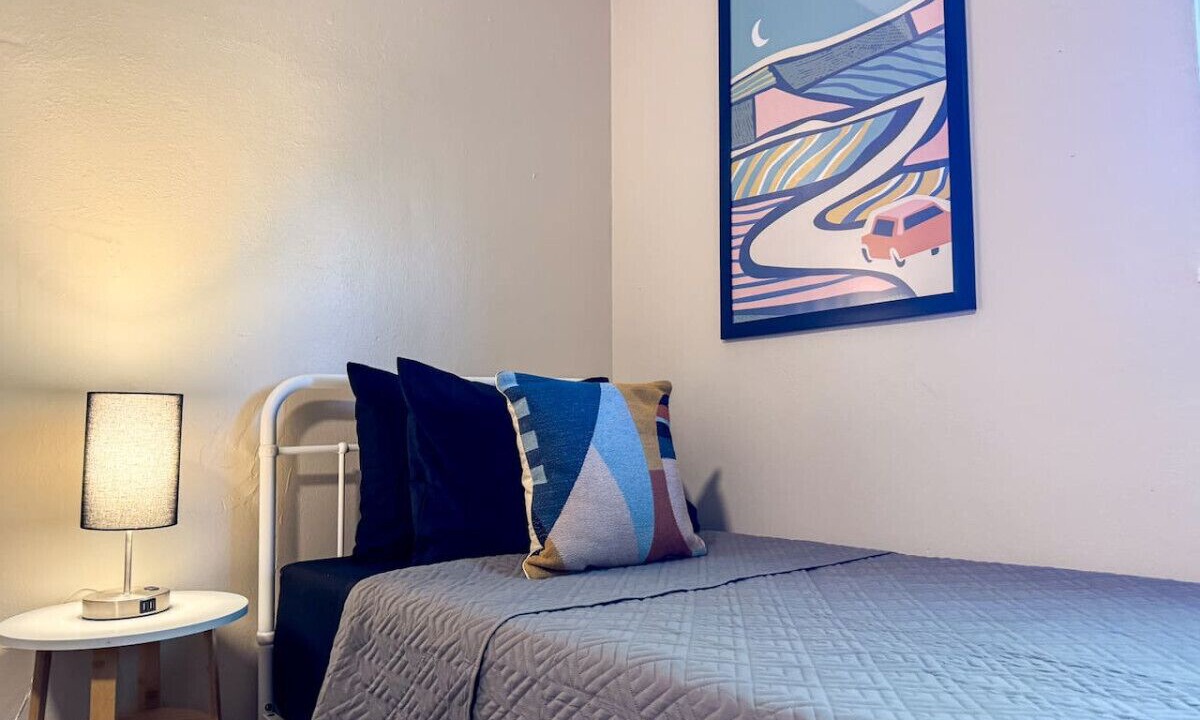 Photo of Bedroom in Mount Oliver