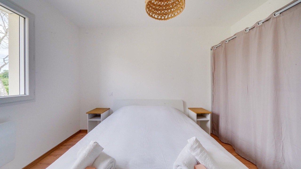 Photo of Bedroom in Neac