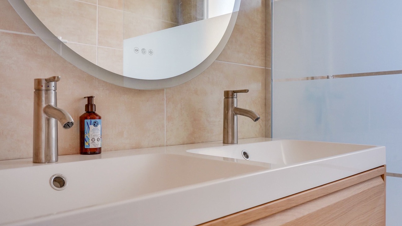 Photo of Bathroom in Neac