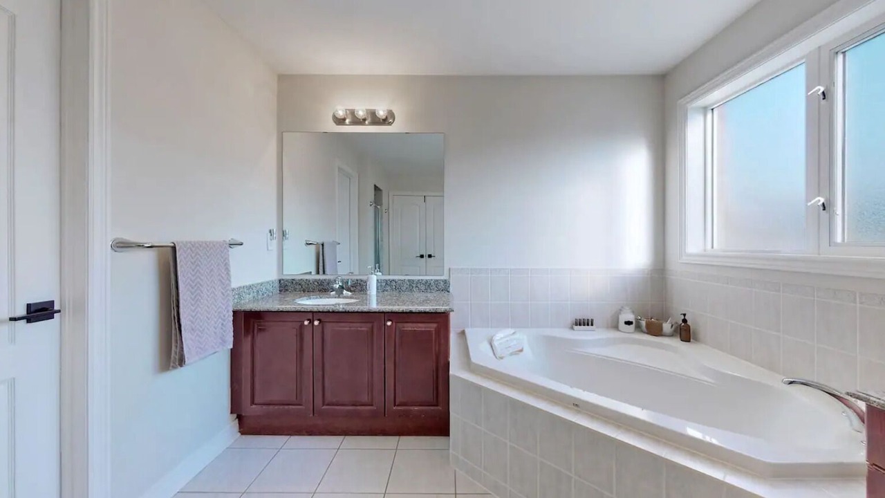 Photo of Bathroom in Churchill Meadows