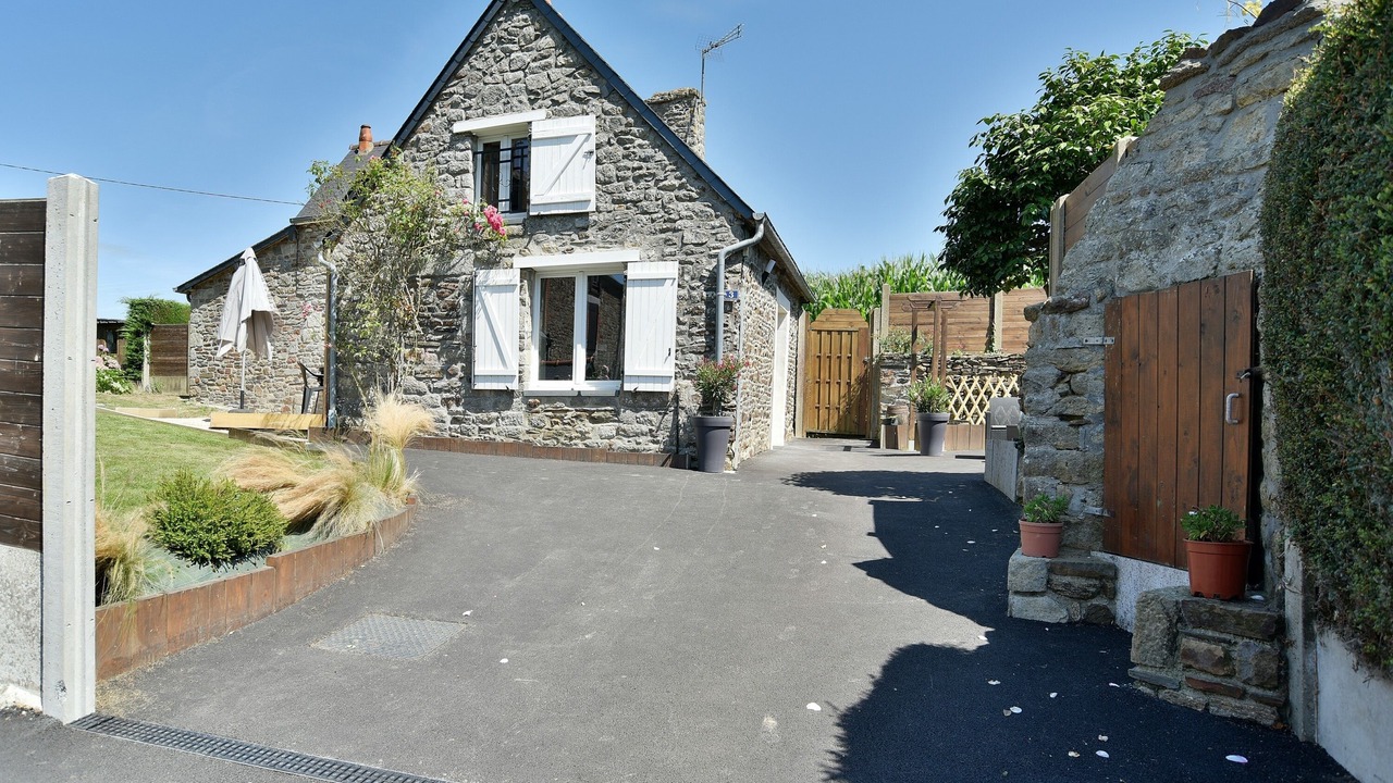 Photo of Outdoor in Baguer-Morvan