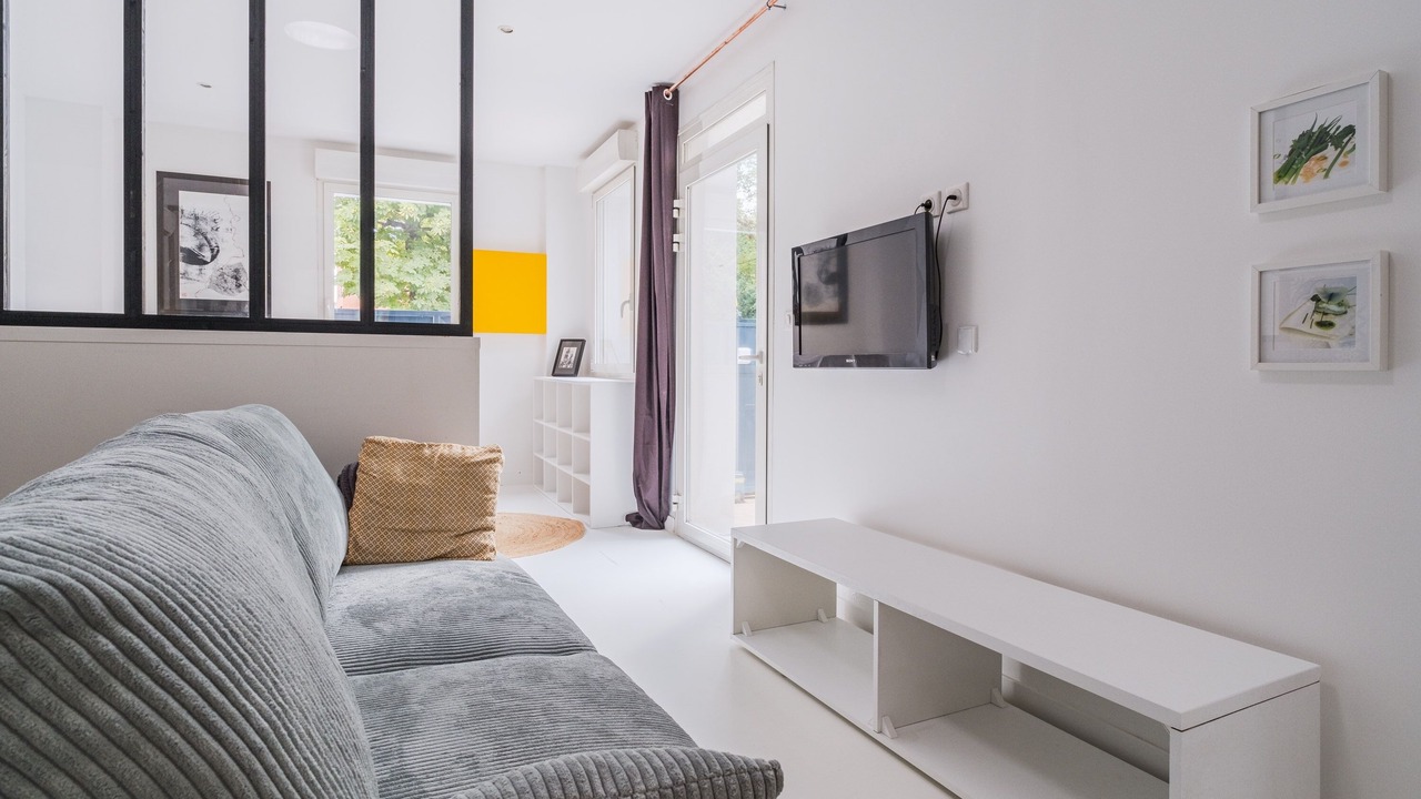 Photo of Livingroom in Pont des Demoiselles-Montaudran-La Terrasse