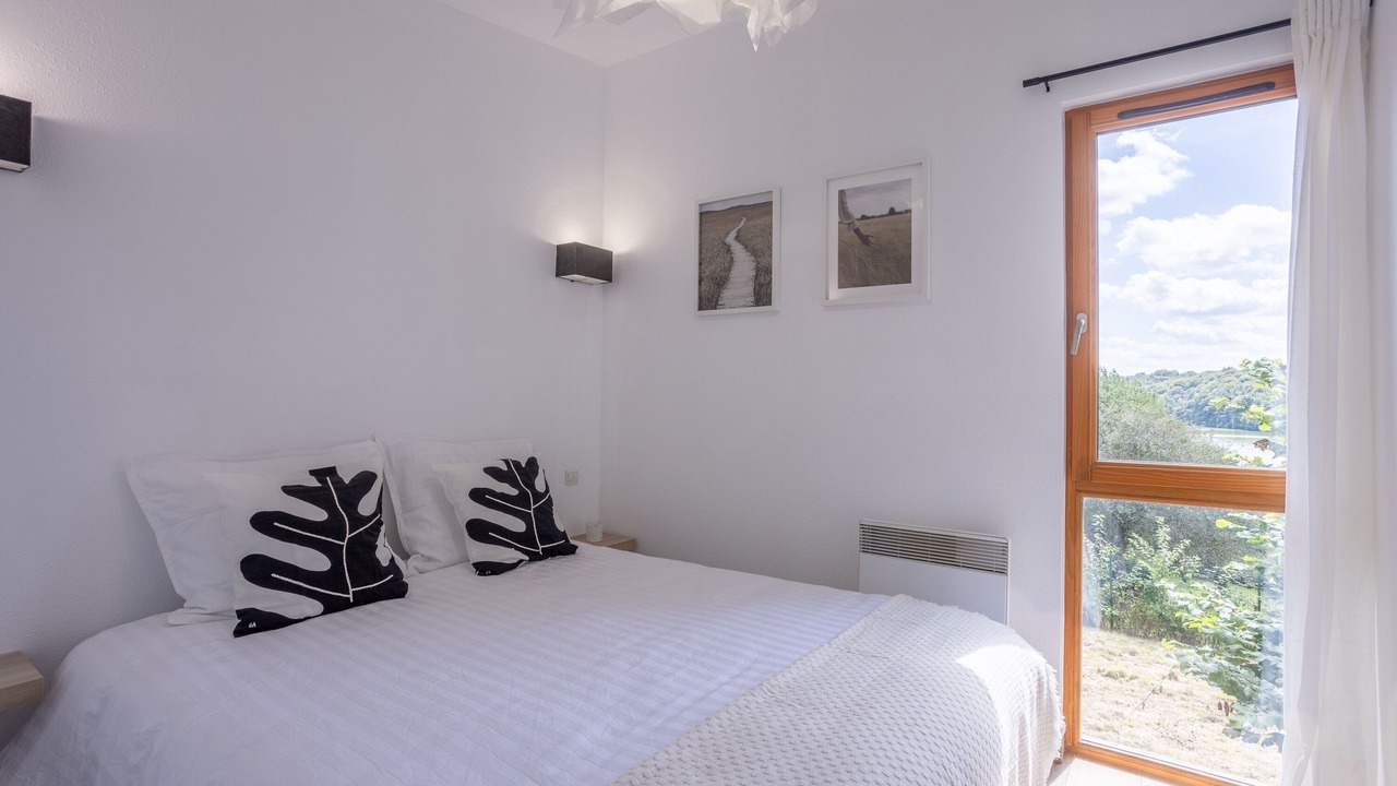 Photo of Bedroom in Eppe-Sauvage