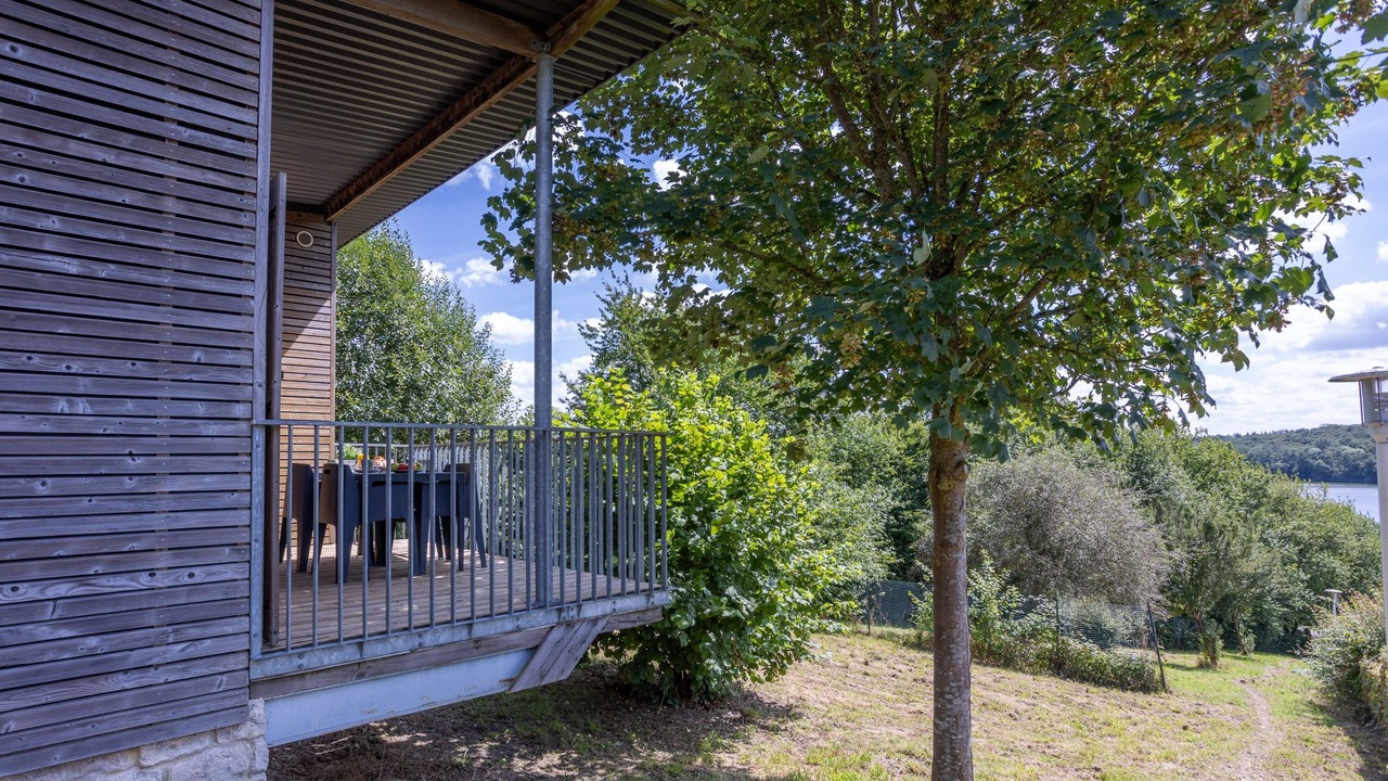 Photo of Patio Balcony in Eppe-Sauvage