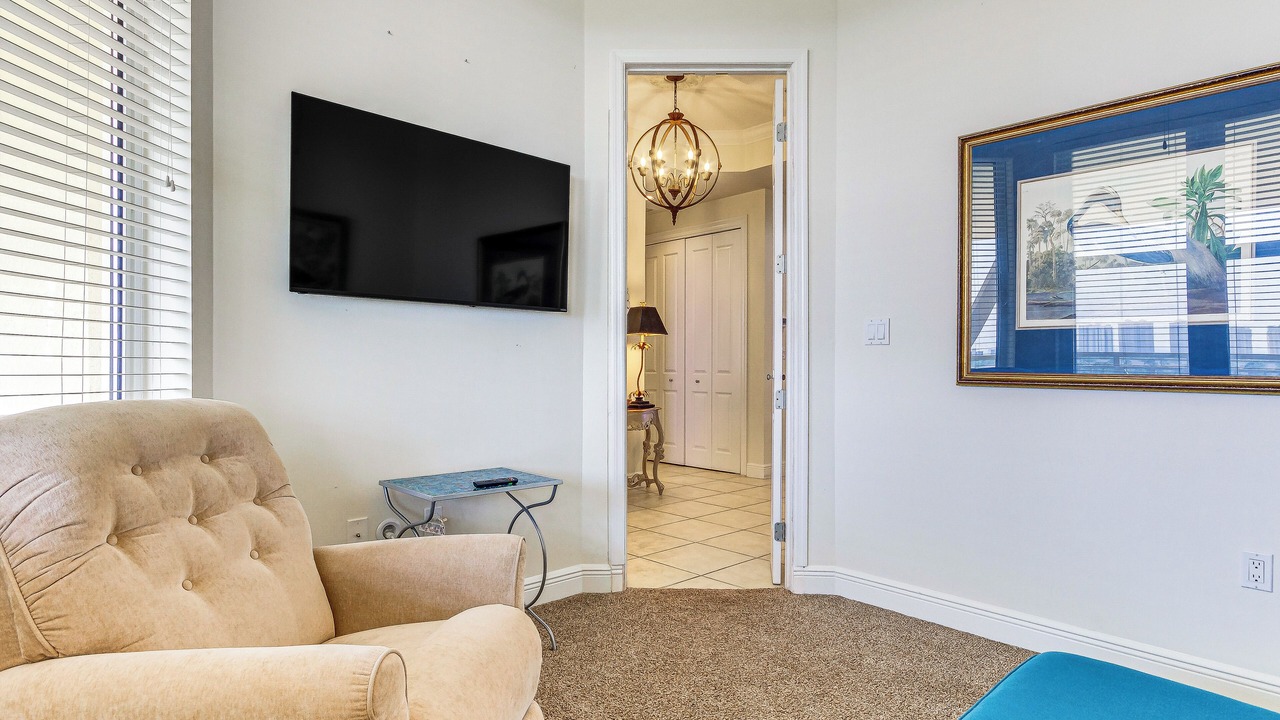 Photo of Livingroom in Ono Island