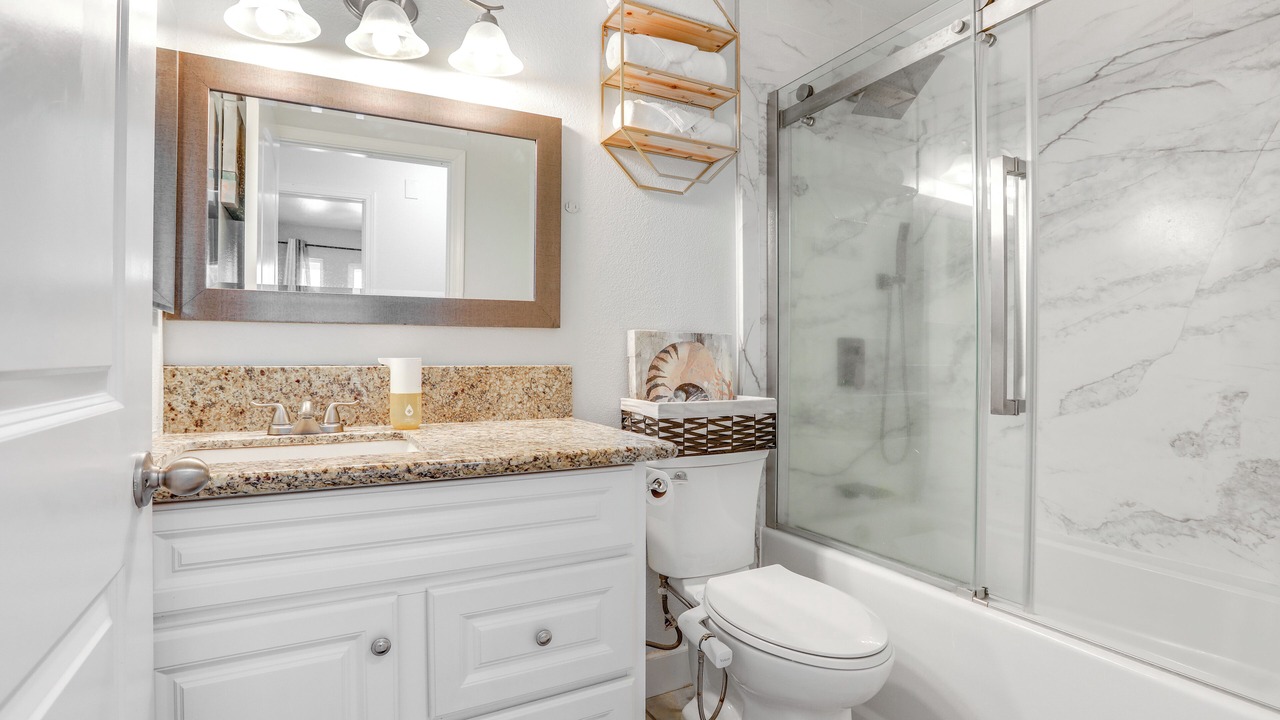 Photo of Bathroom in Foothill Farms