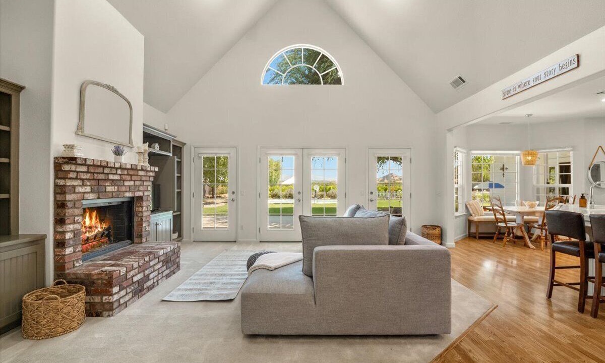 Photo of Livingroom in Los Alamos