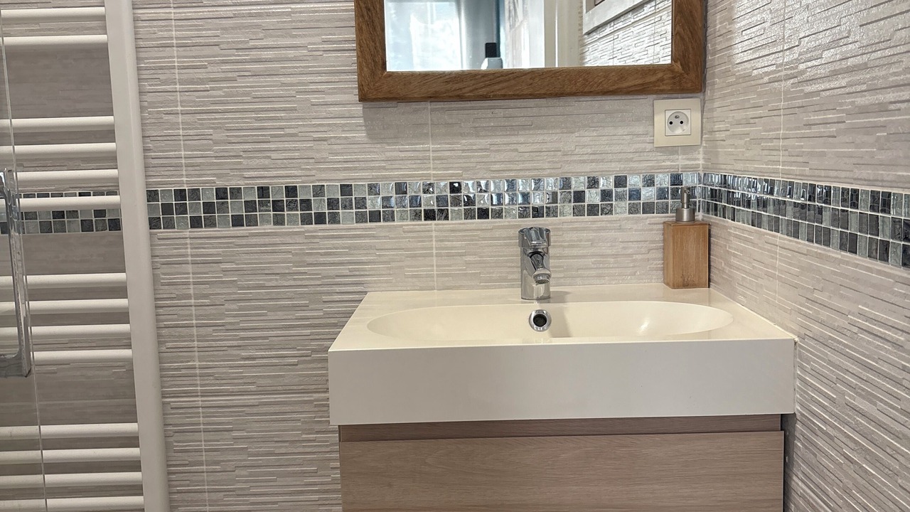 Photo of Bathroom in Combs-la-Ville